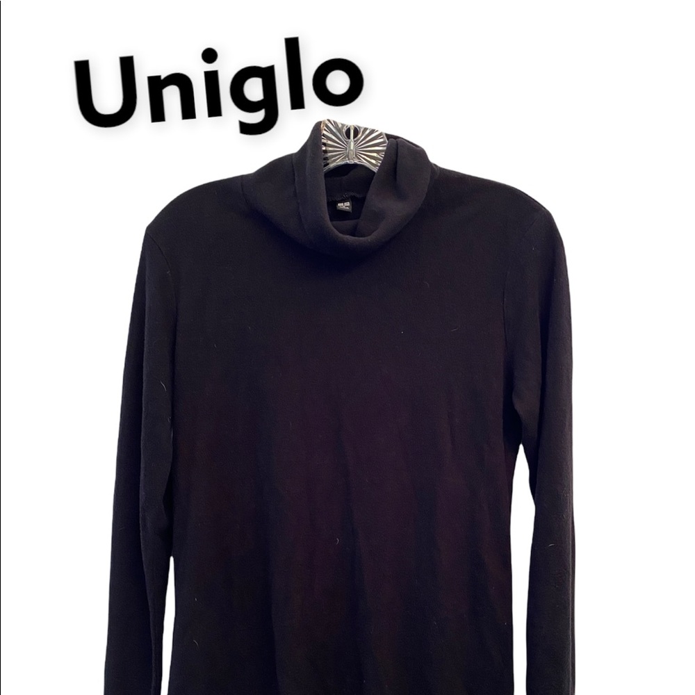 Uniglo Long Sleeve Pullover Turtleneck Sweater Black M